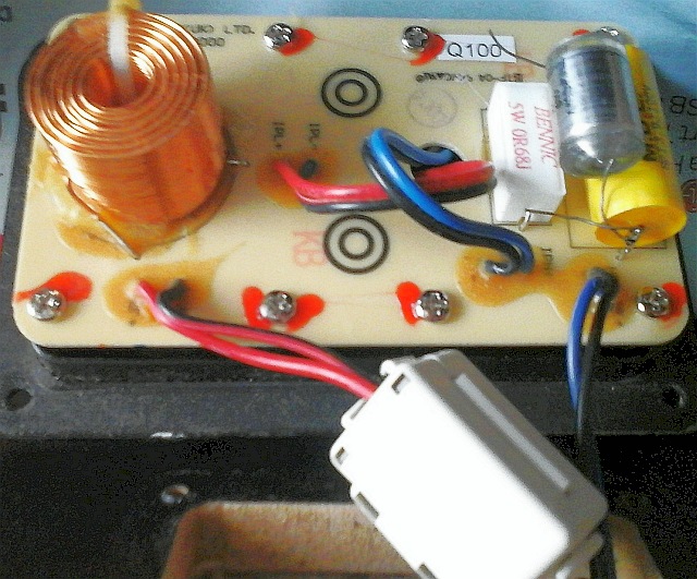 Why does it work? Crossover with RF ferrite (wires) and 10nF polystyrene  (bypass) | diyAudio